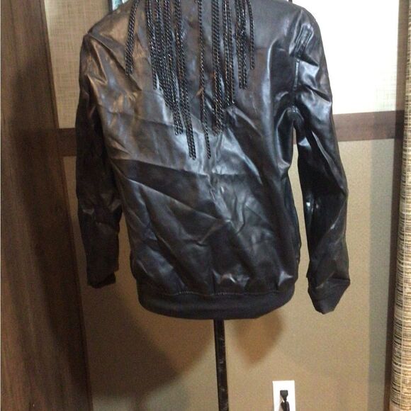 Rocawear black imitation leather jacket string of chains on back and pockets med - Picture 3 of 11